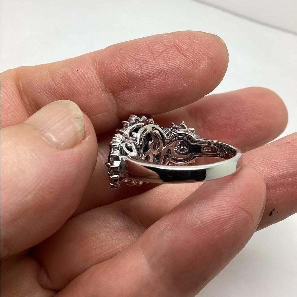 Sterling silver blue topaz designer ring size 9